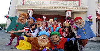 Newark Palace Theatre, Pantomime, Snow White and the Seven Dwarfs. Christmas 2013. 